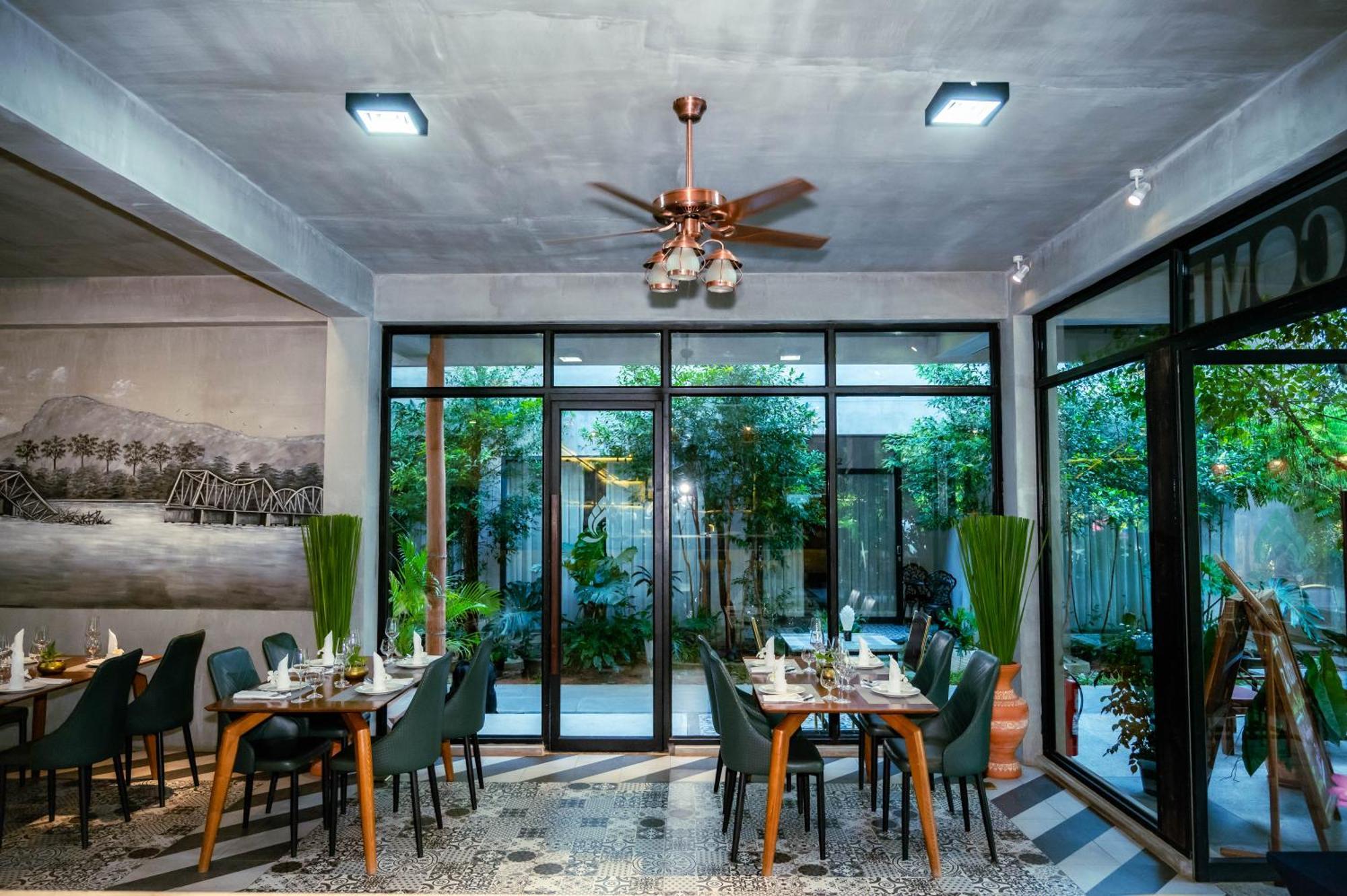Отель Kampot Sweet Boutique Экстерьер фото