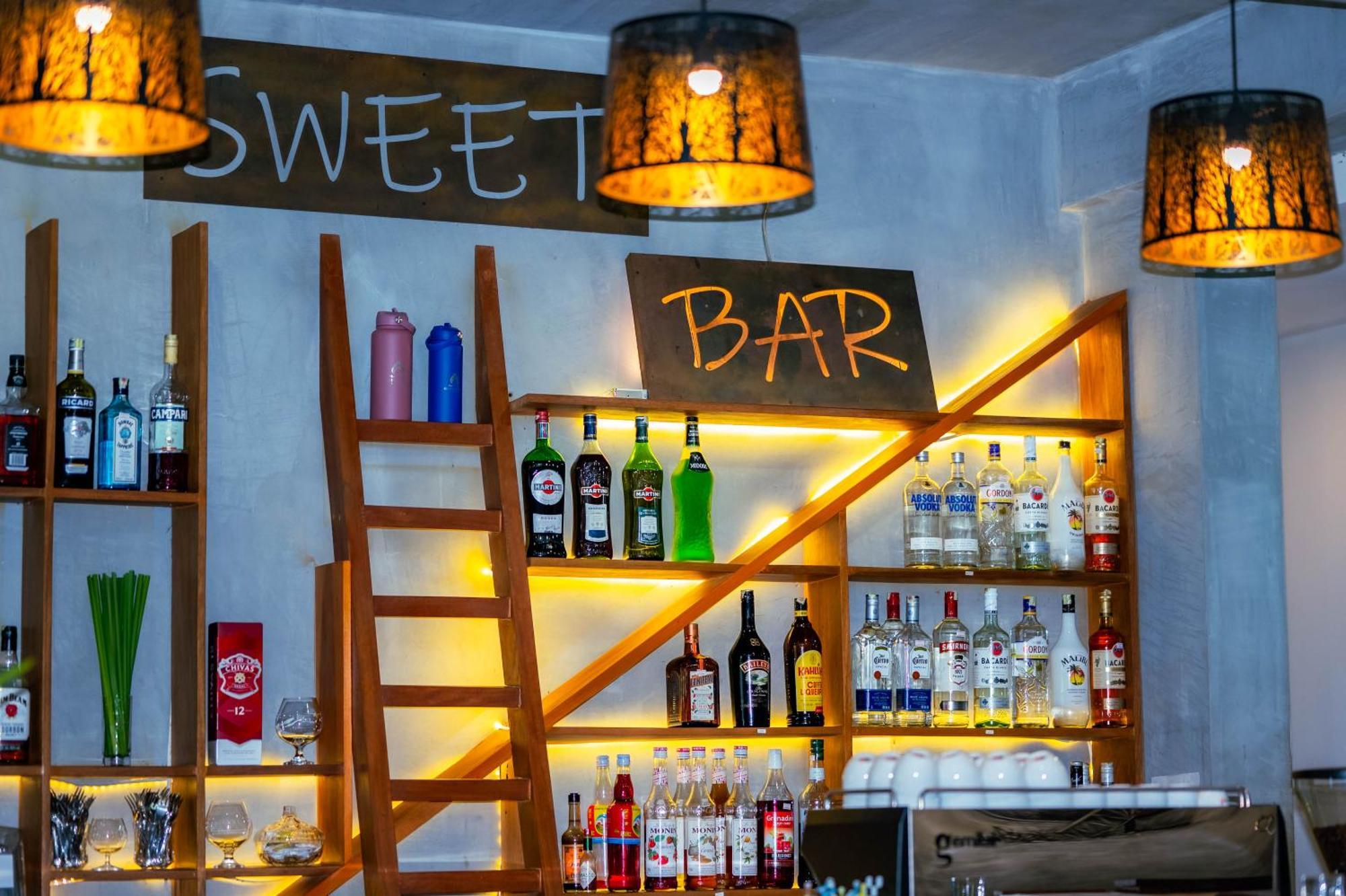 Отель Kampot Sweet Boutique Экстерьер фото
